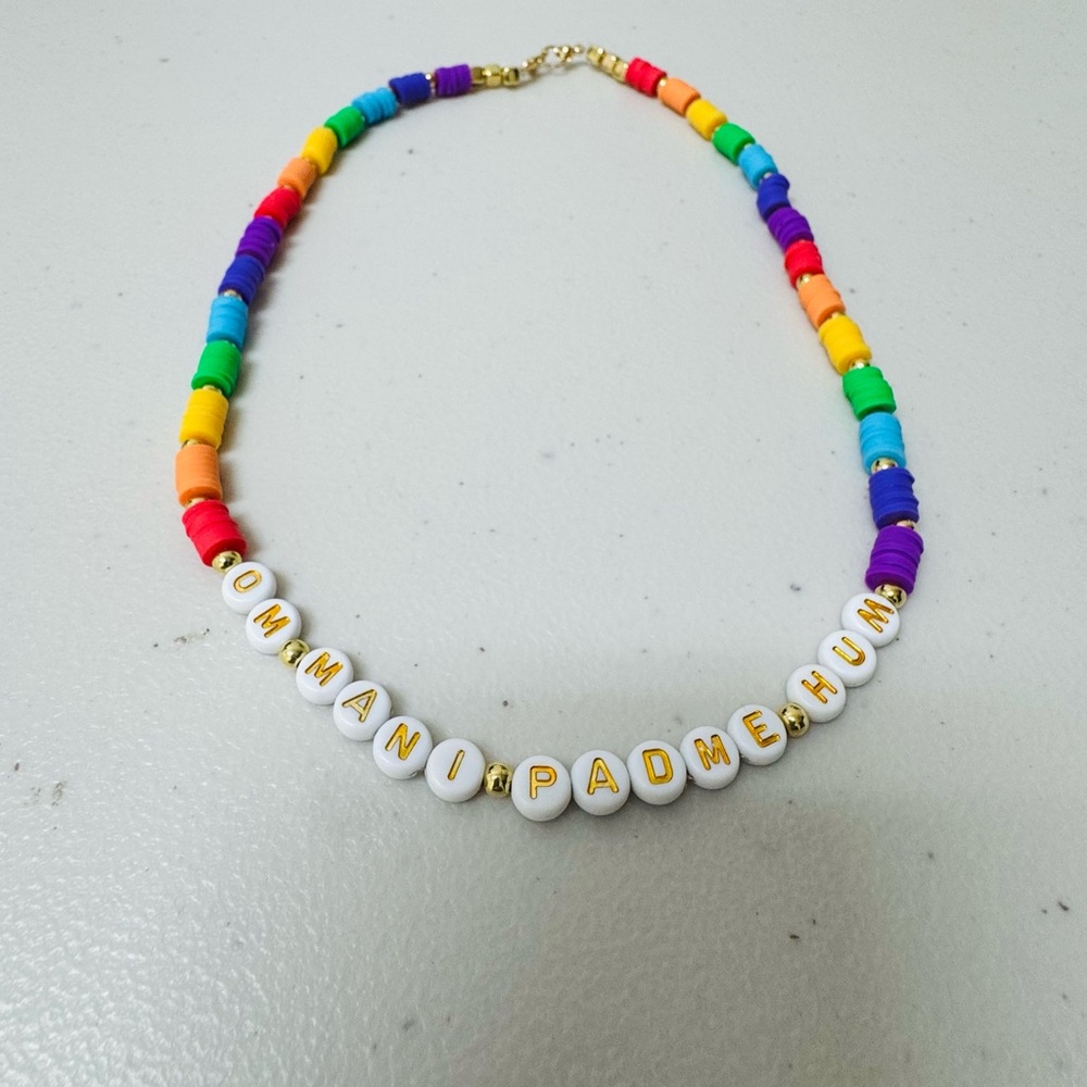 Vibrant Red and Orange Necklace with Contrasting Beads - Picture 2 of 2